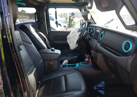 2021 Jeep Wrangler 4Xe Unlimited Sahara 4X4 z USA, uszkodzony, nr VIN 1C4JJXP62MW843463